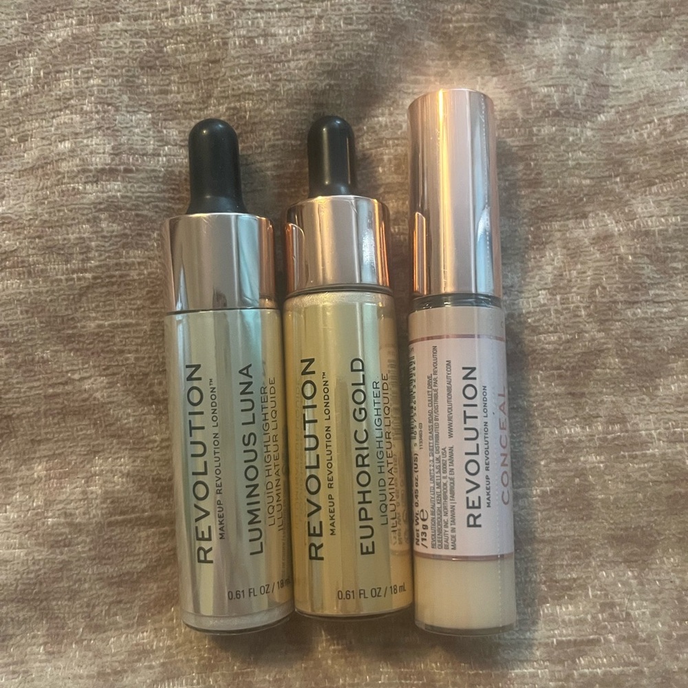 *5/$30* Revolution Liquid Highlighter and Concealer